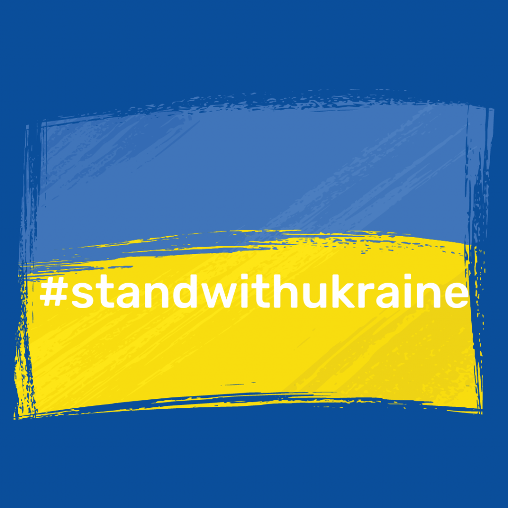 Flagge der Ukraine (oben blau unten gelb) auf blauem Hintergrund mit Hashtag #standwithukraine
