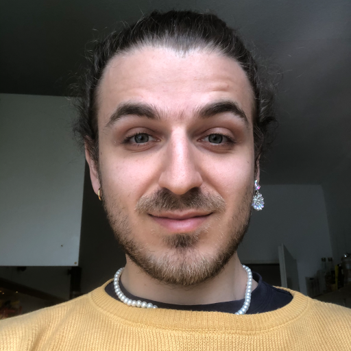Raman Djafari_klein Hana